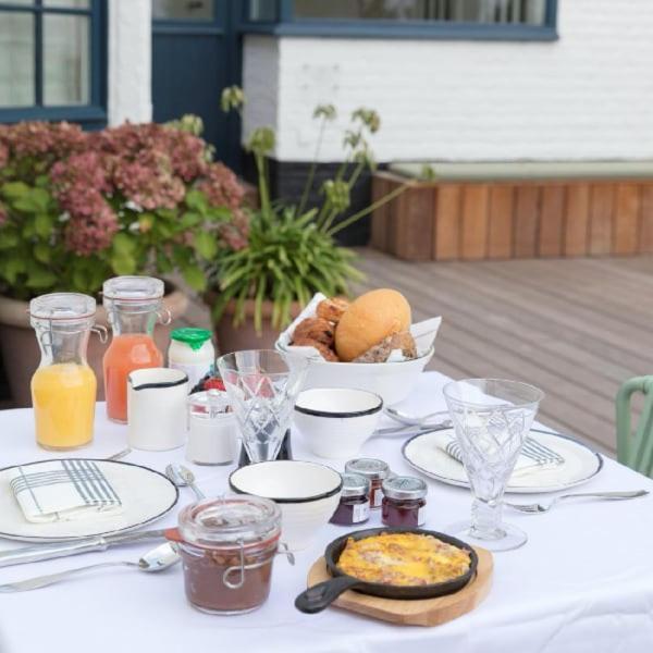 B&B De Vrijboom Kruisem エクステリア 写真